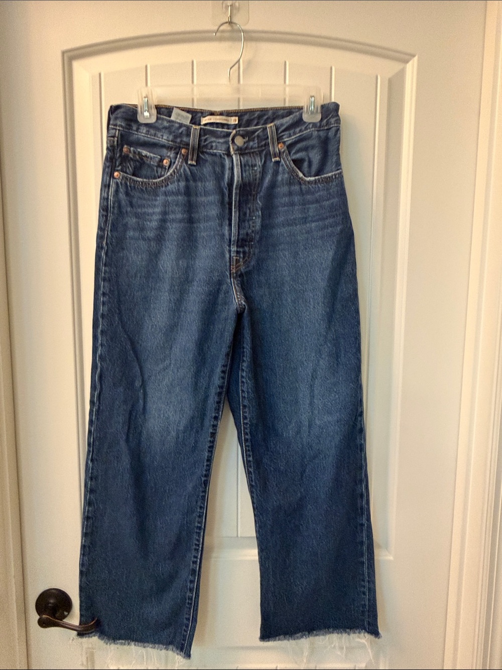 Classic Levi’s Women’s Ribcage Straight Ankle jeans